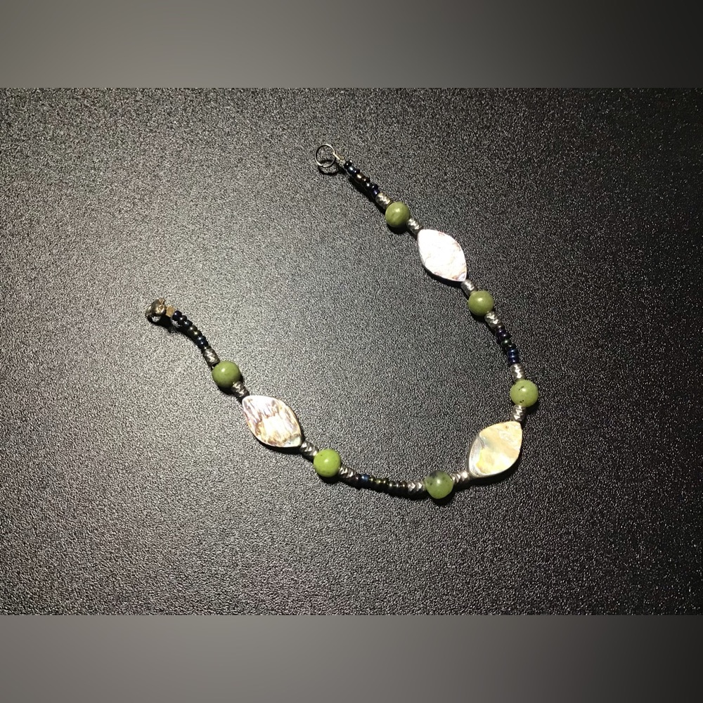 Beautiful handmade green stone bracelet, 8 inches